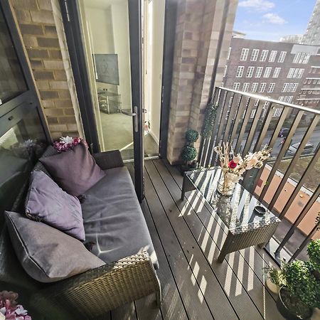 Greenwich Apartment With A River View & Balcony Near The 02 Arena & North Greenwich With Free Wifi & Fast Links Into Central London Londres Exterior foto