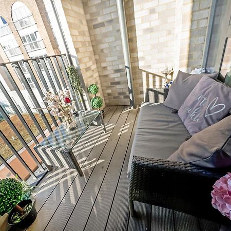 Greenwich Apartment With A River View & Balcony Near The 02 Arena & North Greenwich With Free Wifi & Fast Links Into Central London Londres Exterior foto