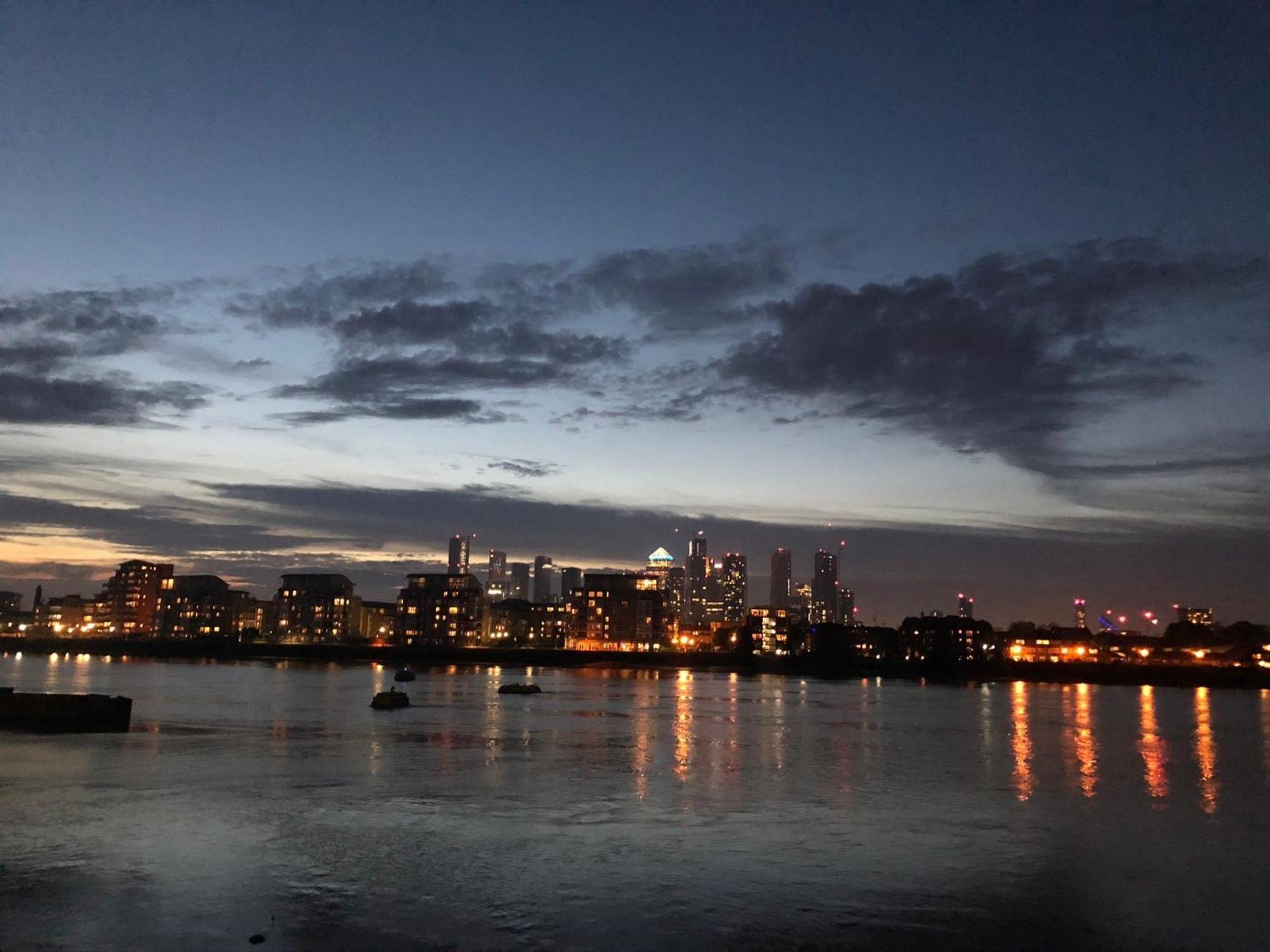 Greenwich Apartment With A River View & Balcony Near The 02 Arena & North Greenwich With Free Wifi & Fast Links Into Central London Londres Exterior foto