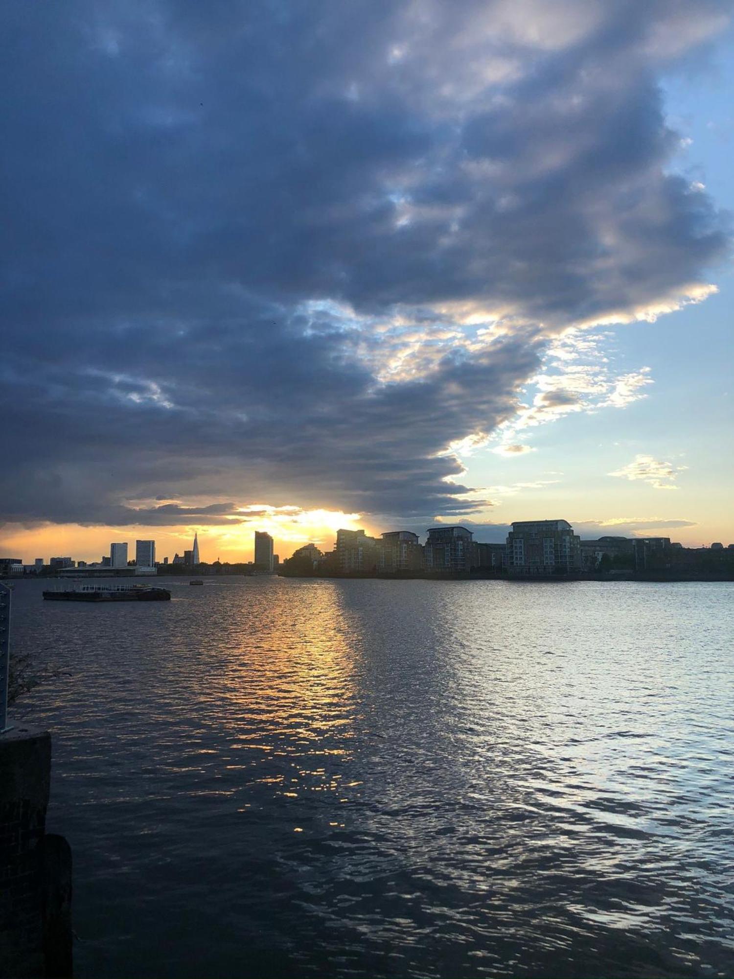 Greenwich Apartment With A River View & Balcony Near The 02 Arena & North Greenwich With Free Wifi & Fast Links Into Central London Londres Exterior foto