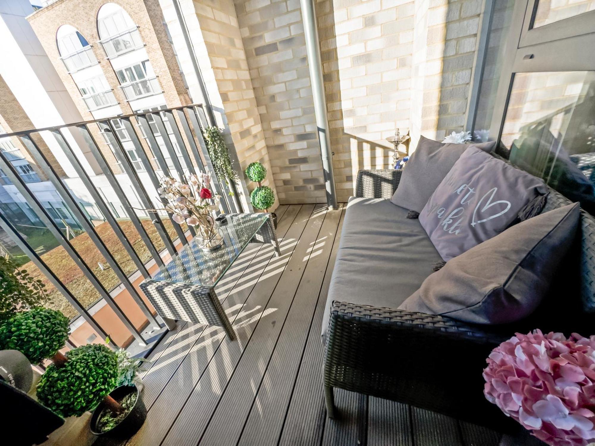 Greenwich Apartment With A River View & Balcony Near The 02 Arena & North Greenwich With Free Wifi & Fast Links Into Central London Londres Exterior foto